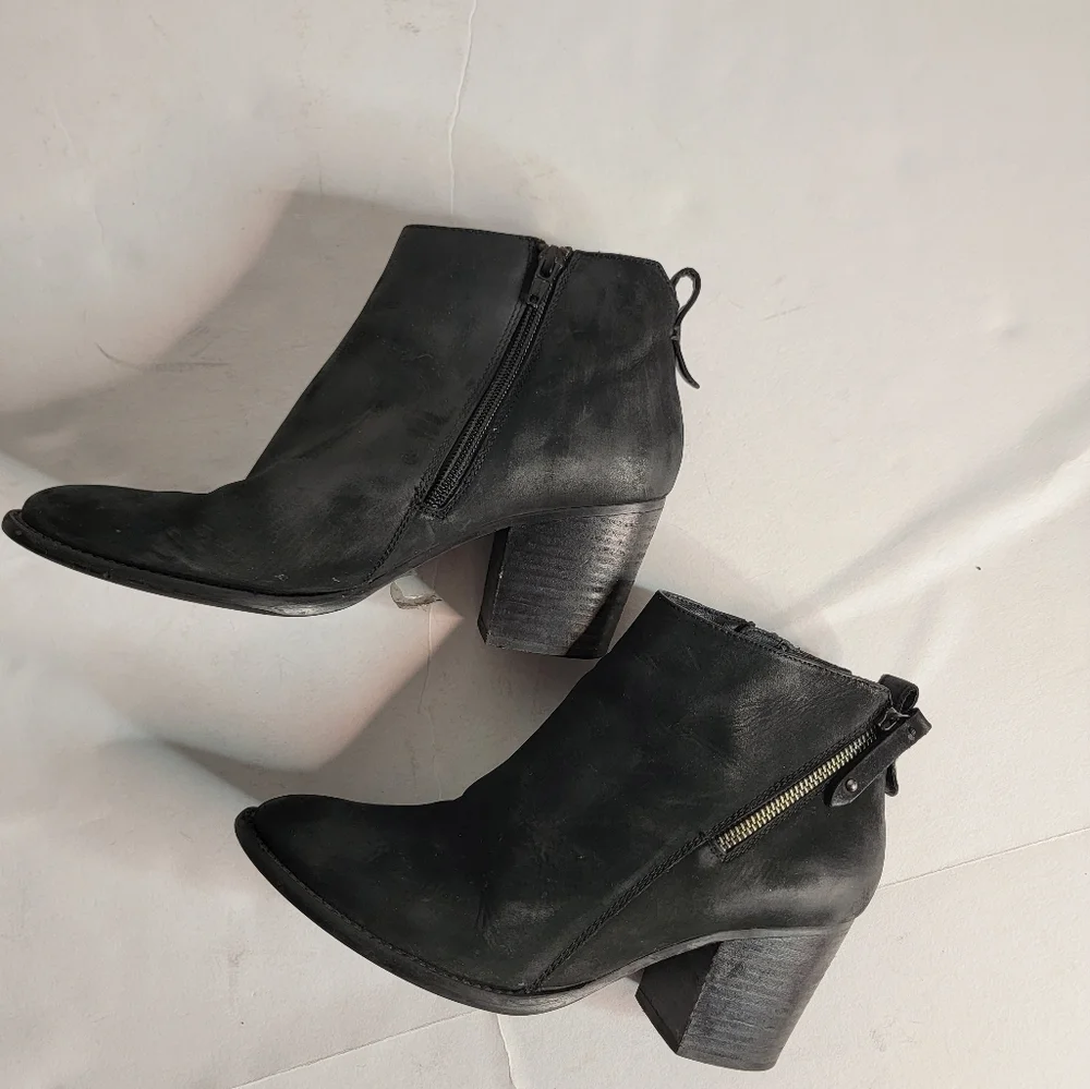Blondo Nivada Waterproof Booties Sz 9.5 Leather Black Side Zip